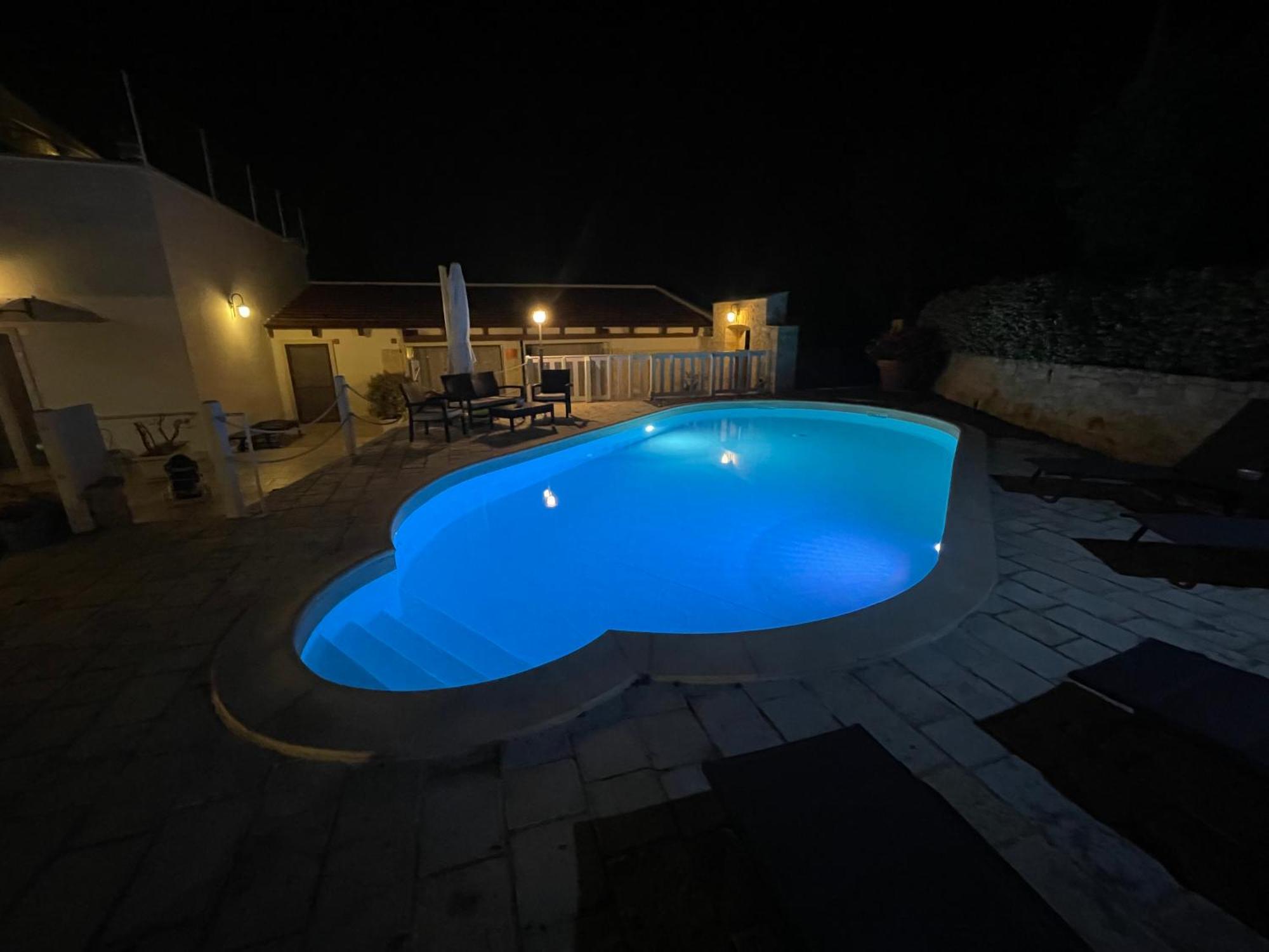 La Dimora Gigante Bed & Breakfast Castellana Grotte Bagian luar foto
