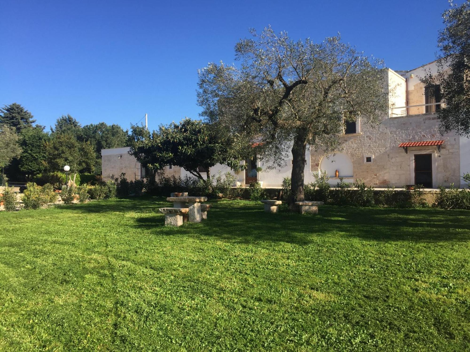La Dimora Gigante Bed & Breakfast Castellana Grotte Bagian luar foto