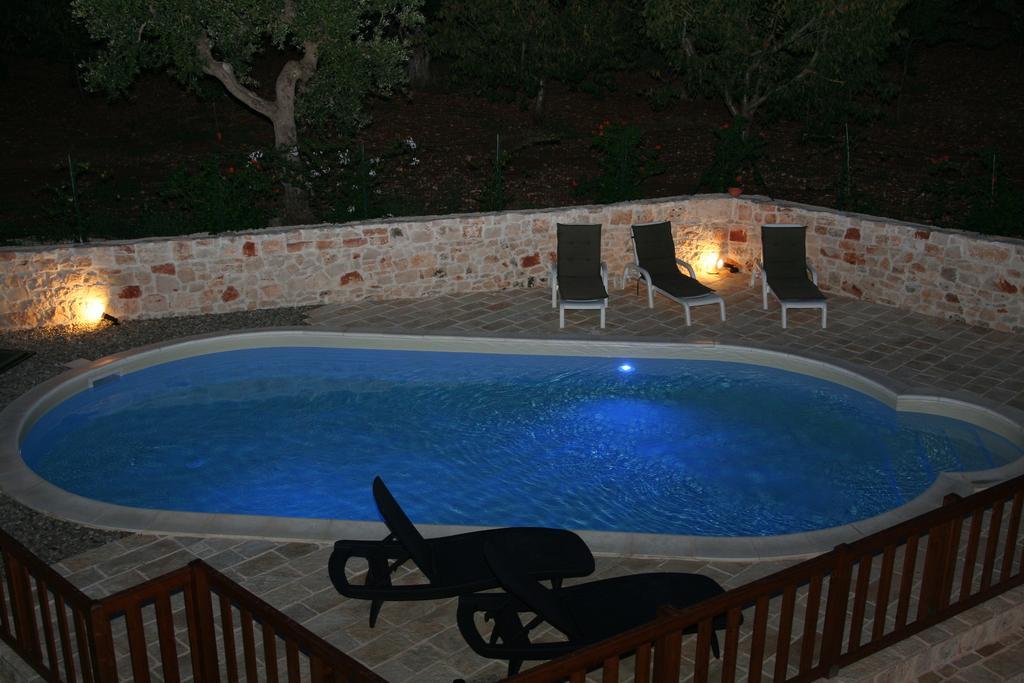La Dimora Gigante Bed & Breakfast Castellana Grotte Bagian luar foto