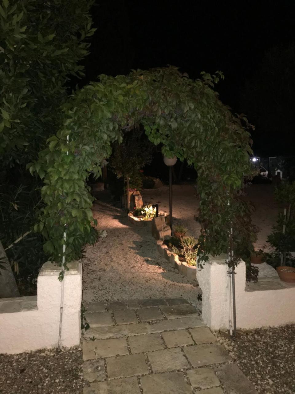 La Dimora Gigante Bed & Breakfast Castellana Grotte Bagian luar foto